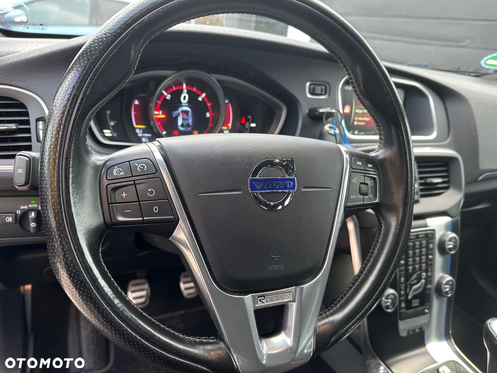 Volvo V40 D2 RDesign - 16