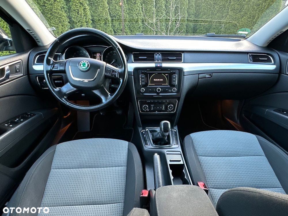 Skoda Superb 2.0 TDI Exclusive - 32