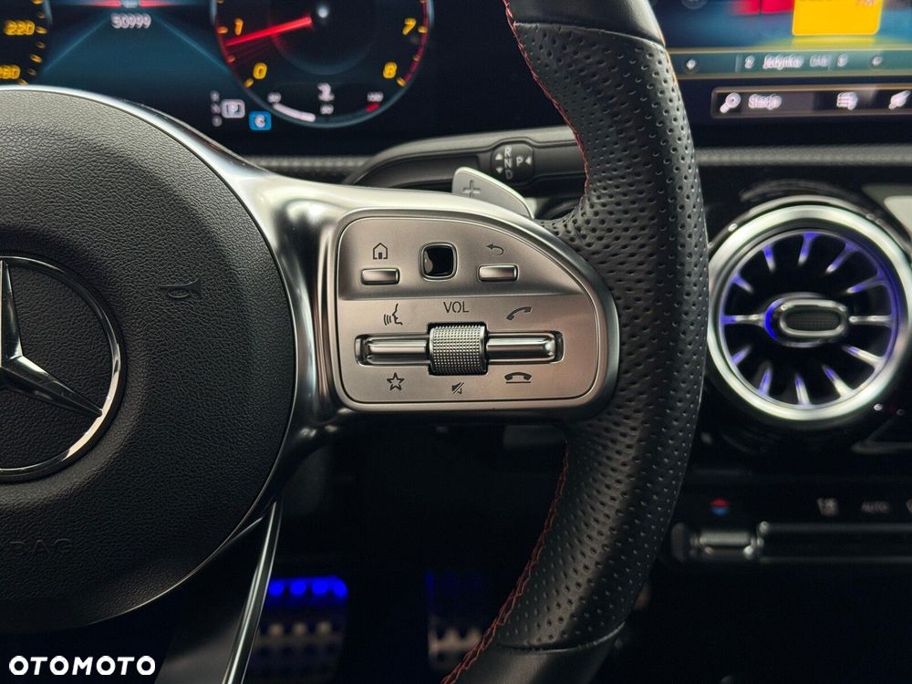 Mercedes-Benz CLA - 24