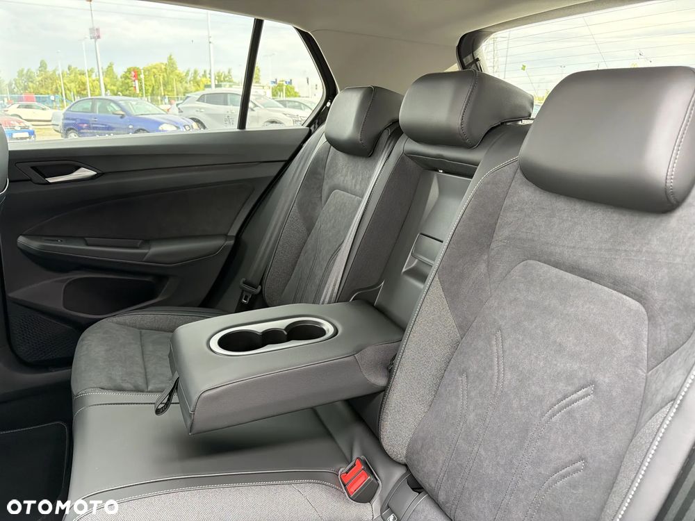 Volkswagen Golf 1.5 eTSI mHEV Life Plus DSG - 17