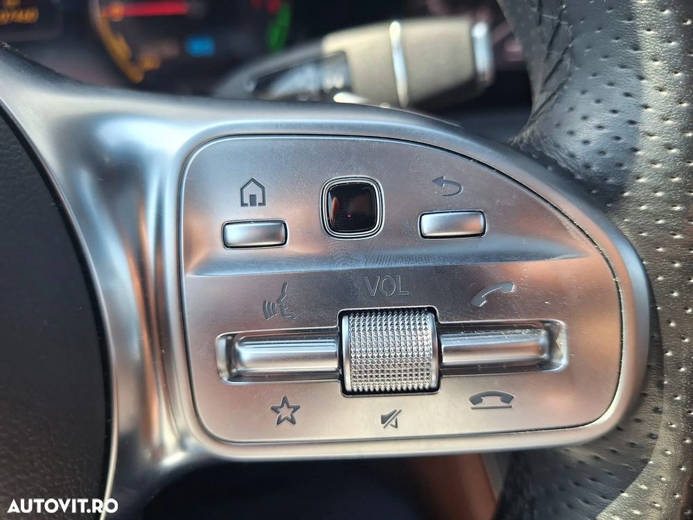 Mercedes-Benz E 300 de Aut. - 22
