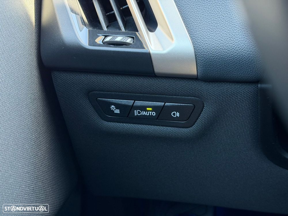 BMW iX xDrive 40 Pack Desportivo - 27