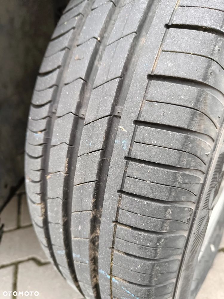 Audi A4 Limousine - 14