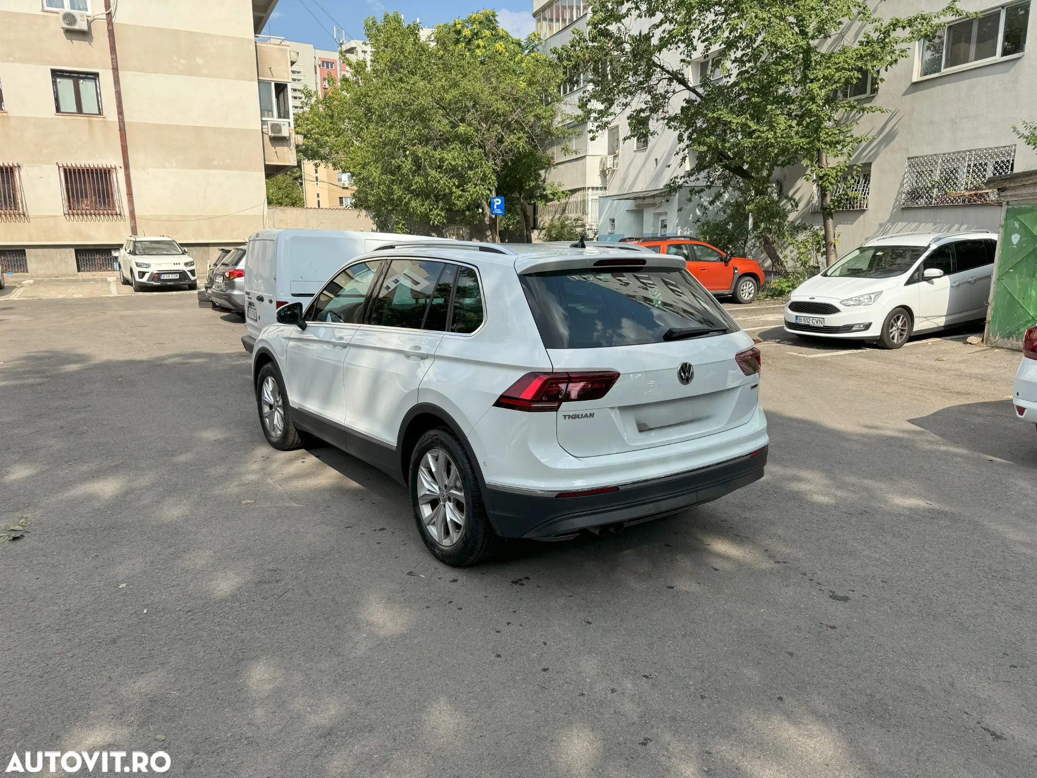 Volkswagen Tiguan 2.0 TDI 4Mot DSG Highline - 8