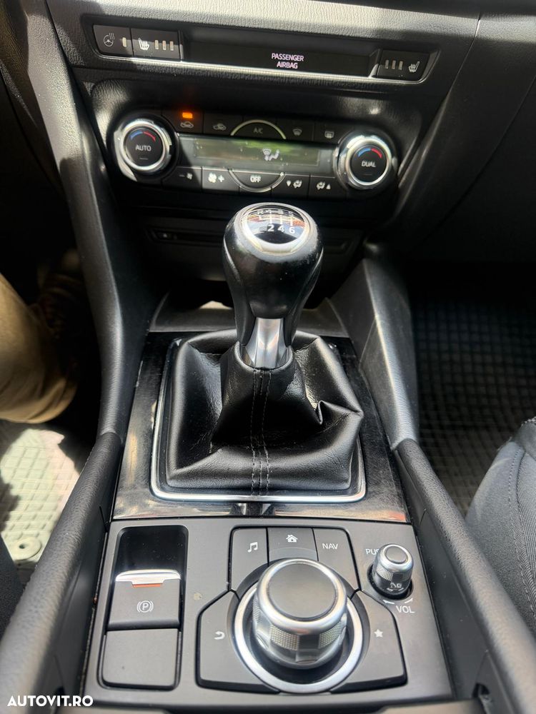 Mazda 3 G120 Revolution Top - 8