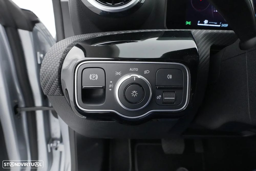 Mercedes-Benz CLA 180 d Progressive Aut. - 19