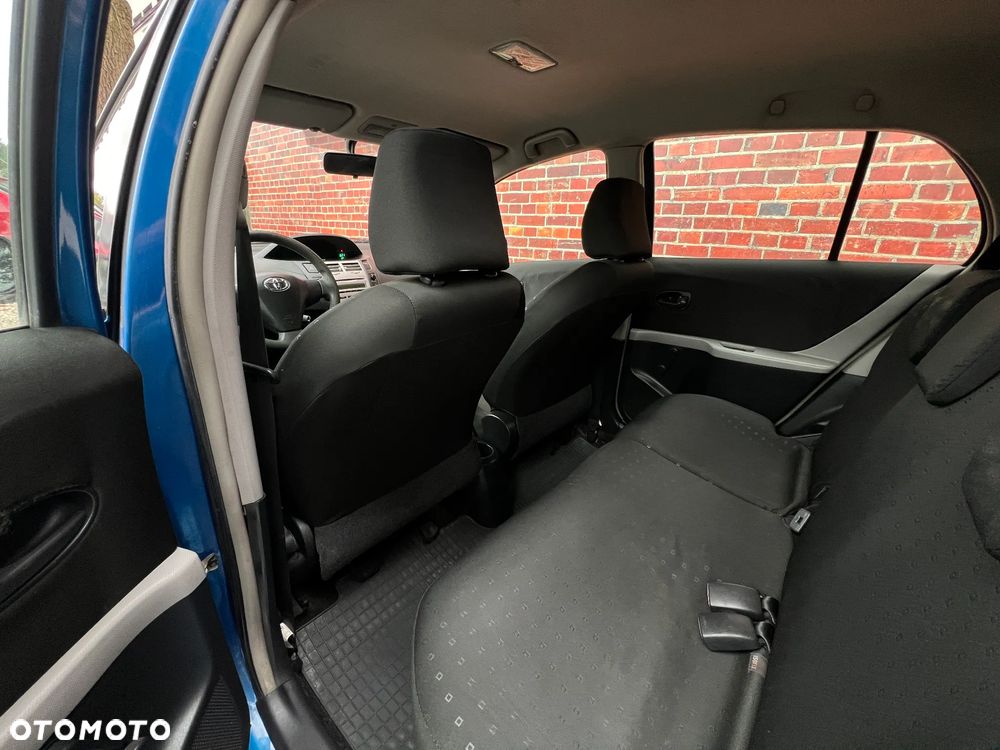 Toyota Yaris - 11