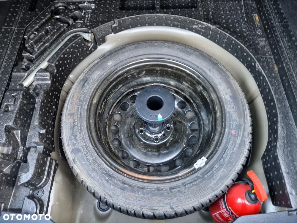 Volkswagen Passat 2.0 TDI (BlueMotion Technology) DSG Comfortline - 38