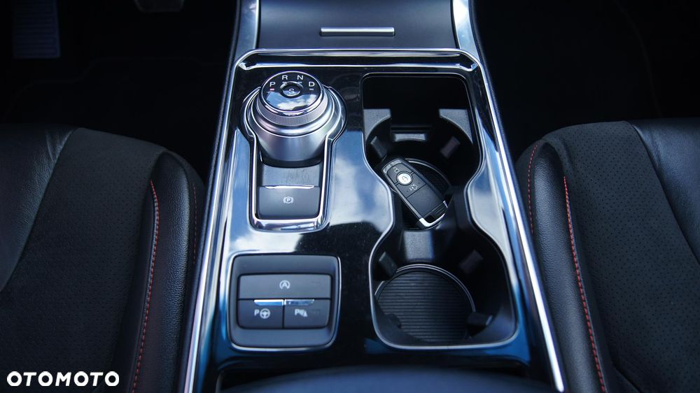 Ford Edge 2.0 EcoBlue Twin-Turbo 4WD ST-Line - 34