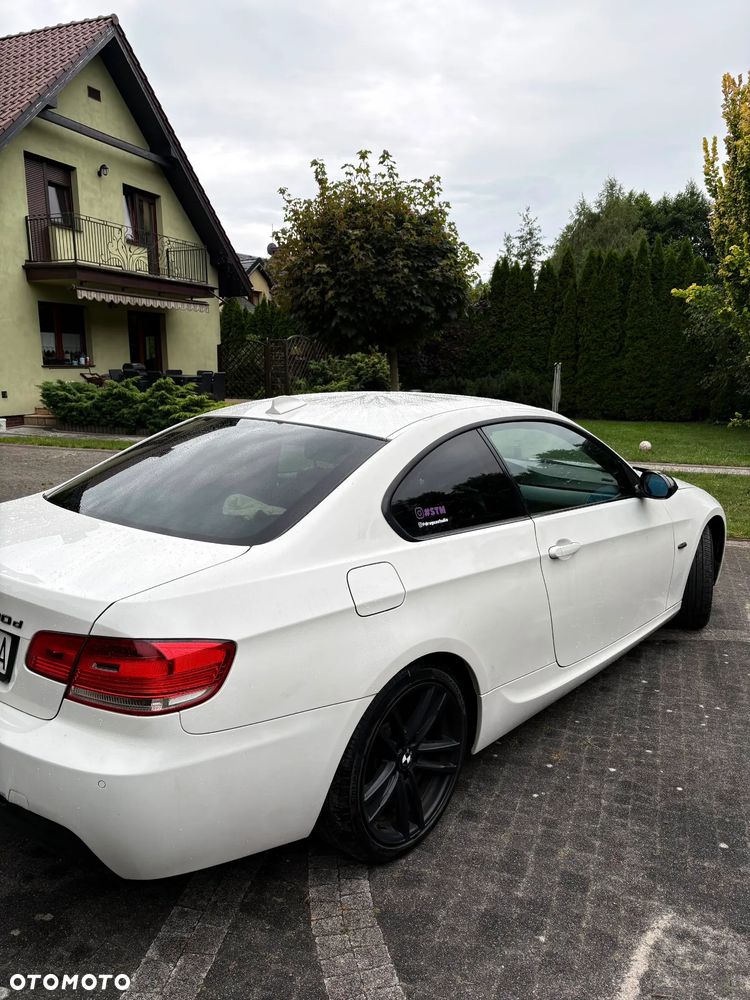 BMW Seria 3 330d xDrive - 9