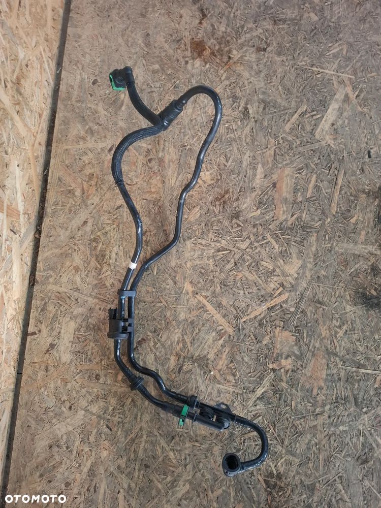 Przewód rura filtra węglowego - Volvo 32312087 - 1