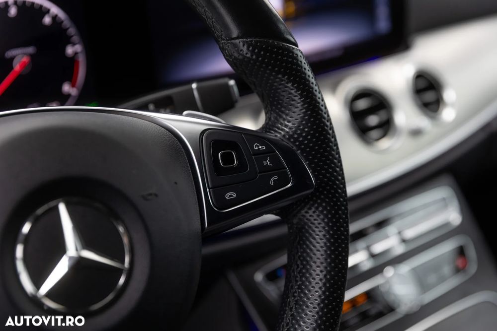 Mercedes-Benz E 220 d 4MATIC Aut. - 25