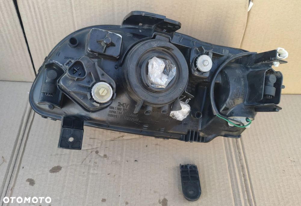 Reflektor Prawy Lampa prawa Suzuki Baleno 1998- EU Koito - 3