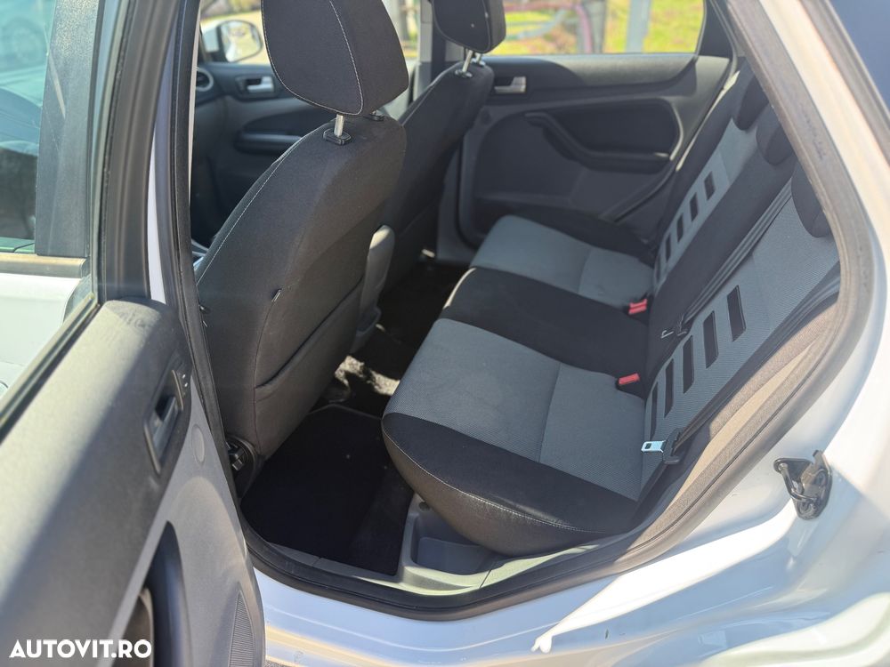 Ford Focus 1.6 TDCi DPF Trend - 5