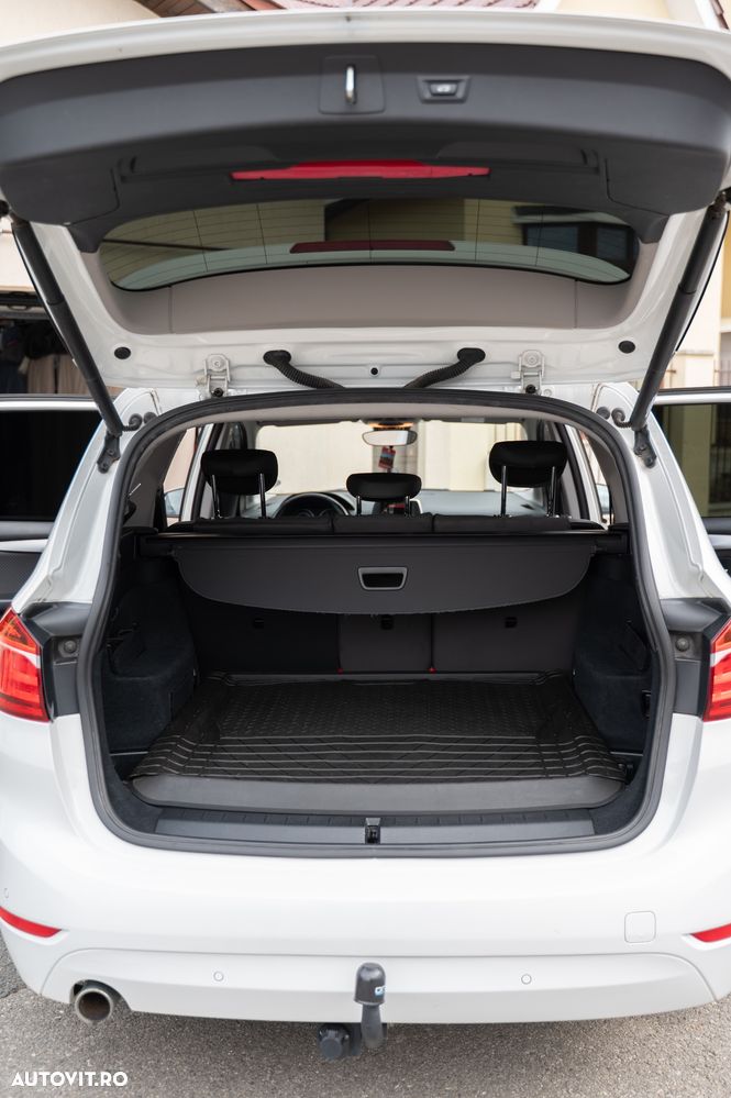 BMW Seria 2 218d Standard - 17