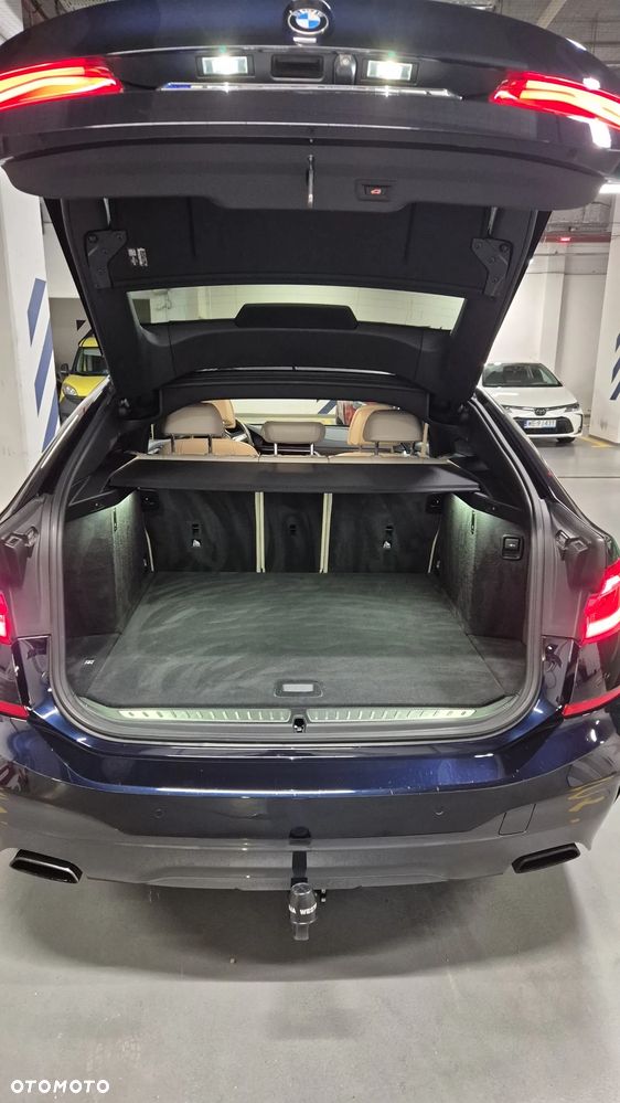 BMW 6GT - 17