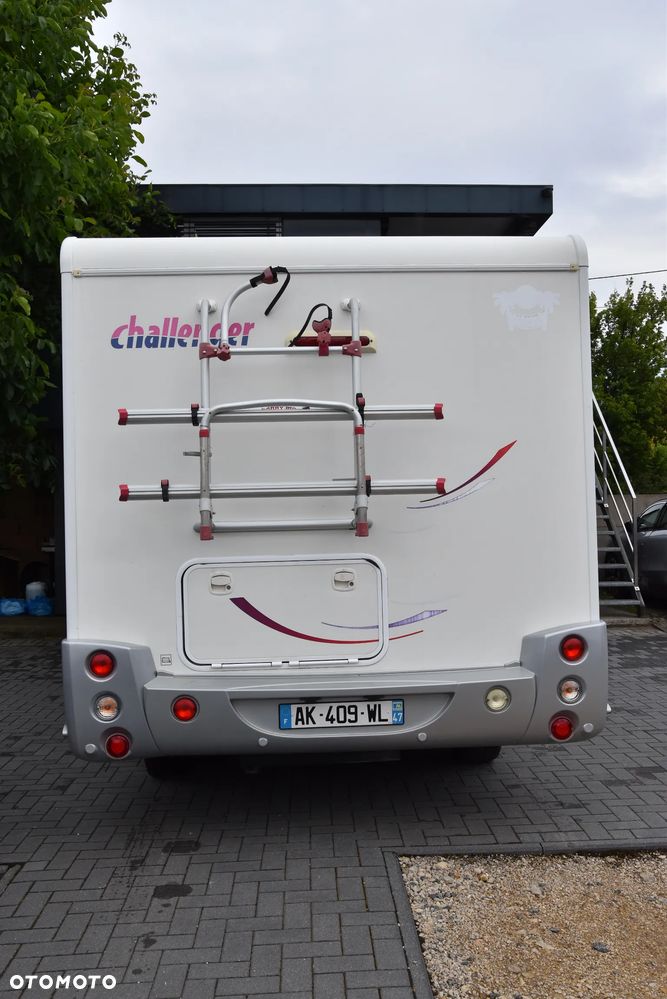Ford Transit Challenger Genesis 32 - 12