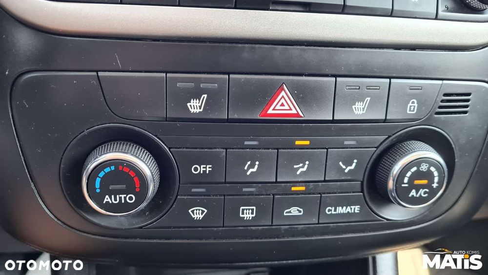 Kia Venga - 36