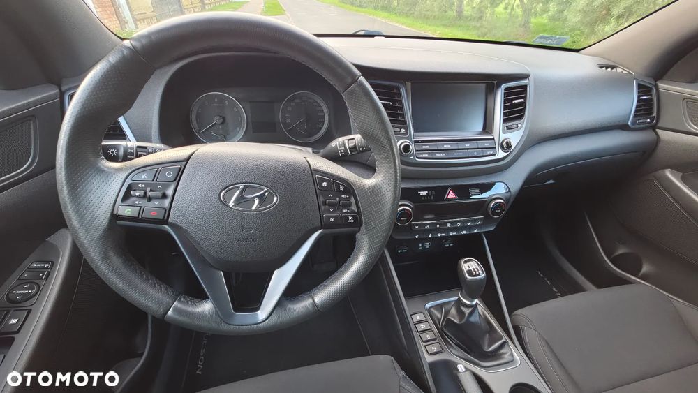 Hyundai Tucson 1.6 GDI BlueDrive GO 2WD - 40