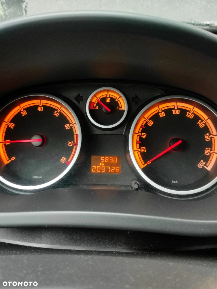 Opel Corsa 1.2 16V - 13