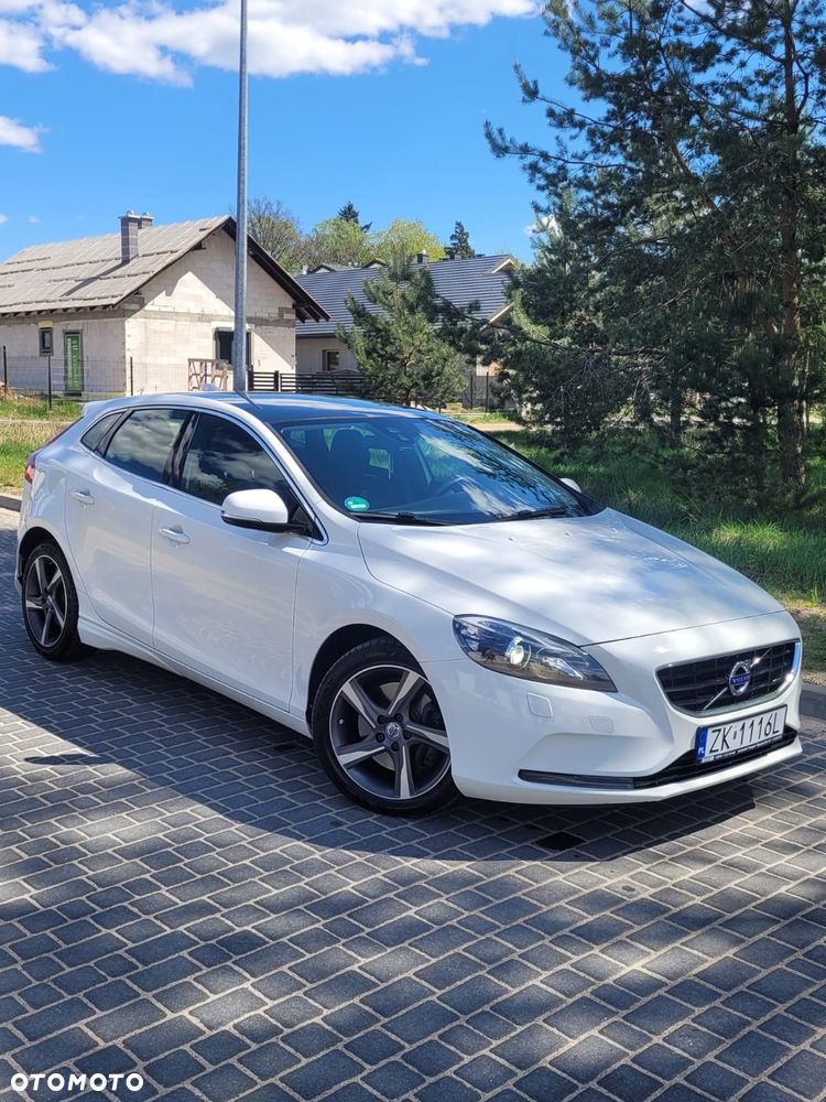 Volvo V40 D3 R Design - 1