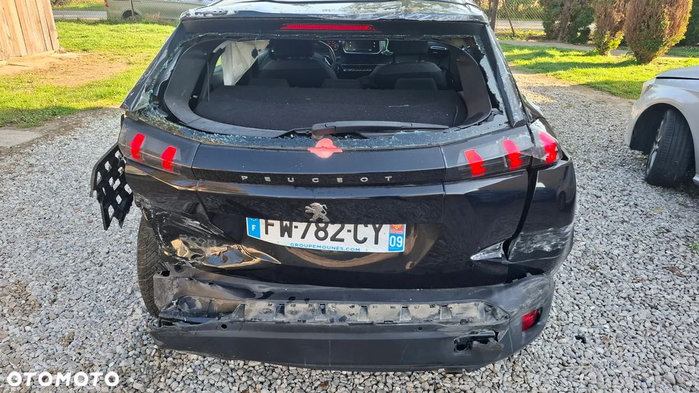 Peugeot 2008 - 8