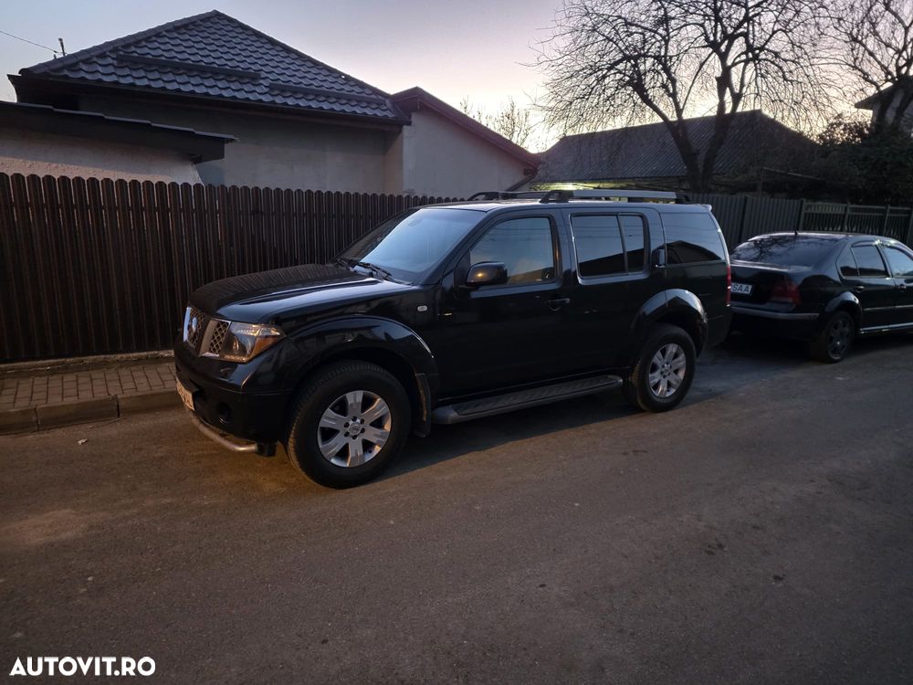 Nissan Pathfinder - 11