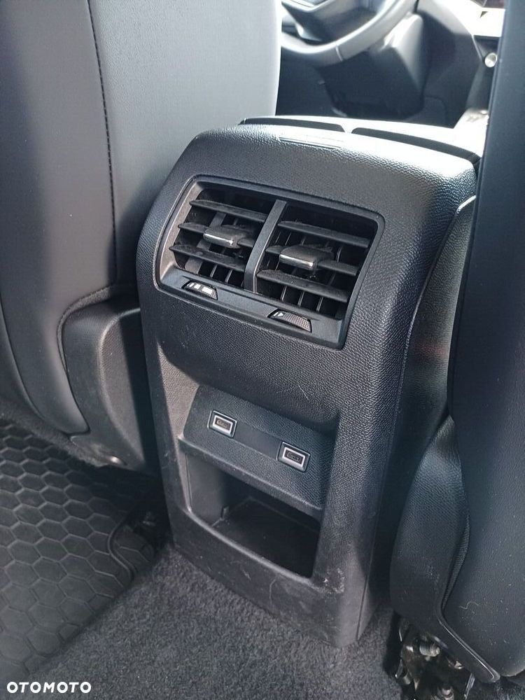 Peugeot 408 1.2 PureTech Allure Pack S&S EAT8 - 31