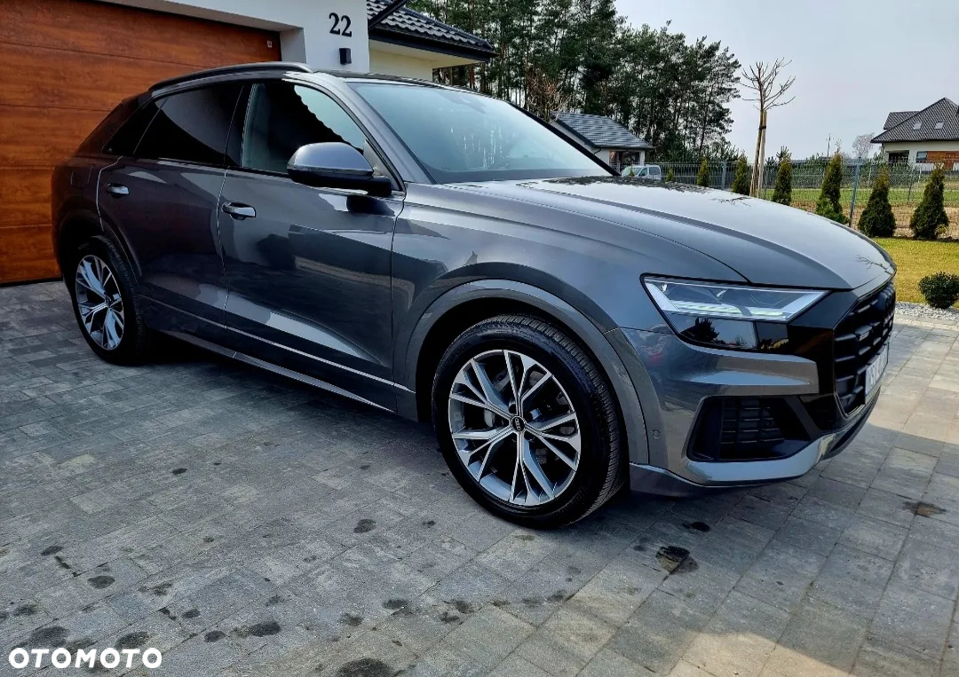 Audi Q8 55 TFSI quattro tiptronic - 13