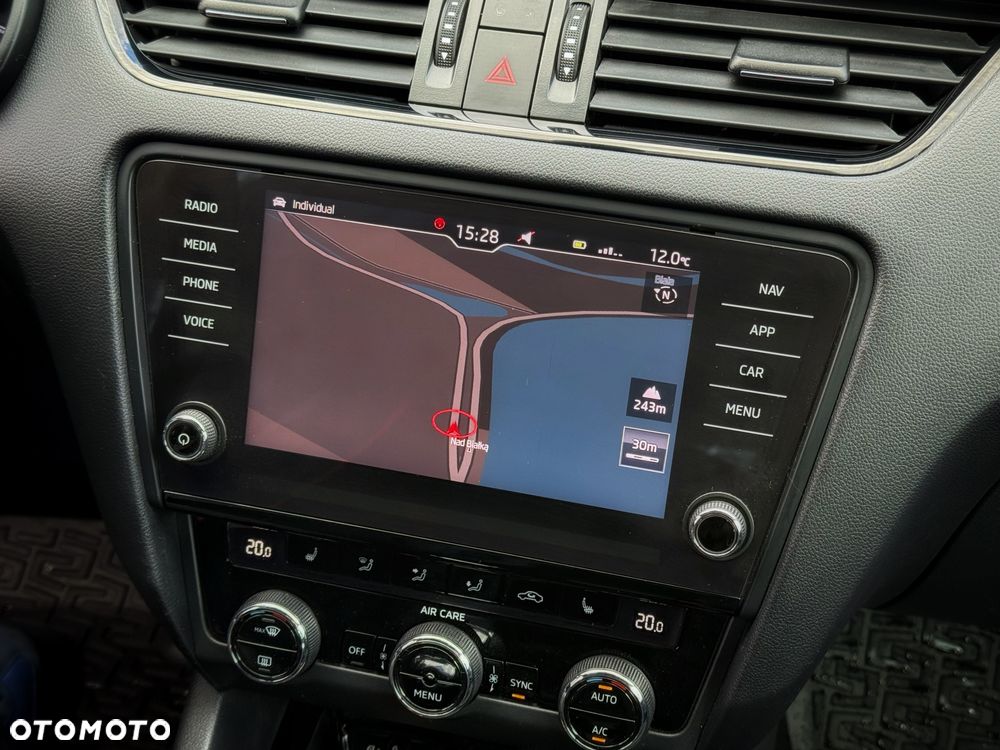 Skoda Octavia 2.0 TDI 4x4 DSG RS - 18