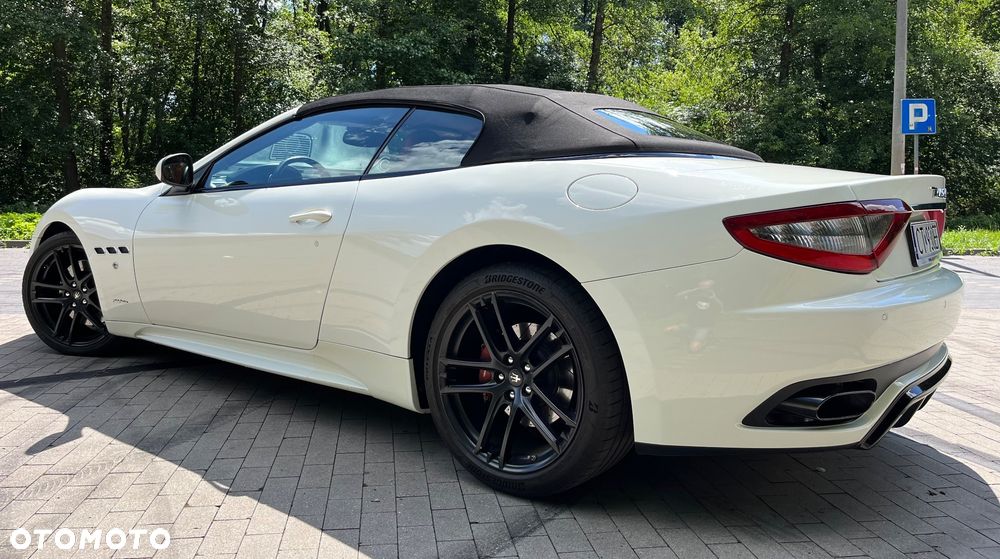Maserati GranCabrio Sport - 8