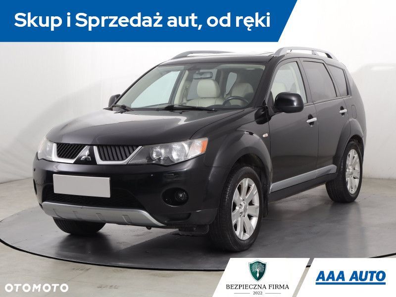 Mitsubishi Outlander - 3