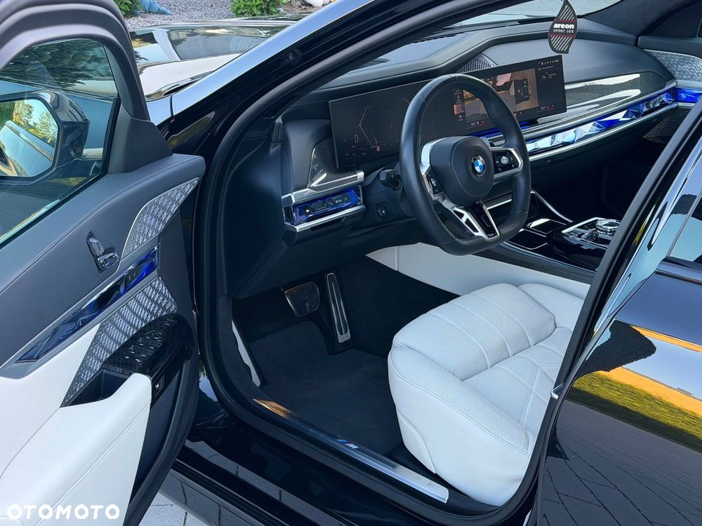 BMW Seria 7 740d xDrive - 28