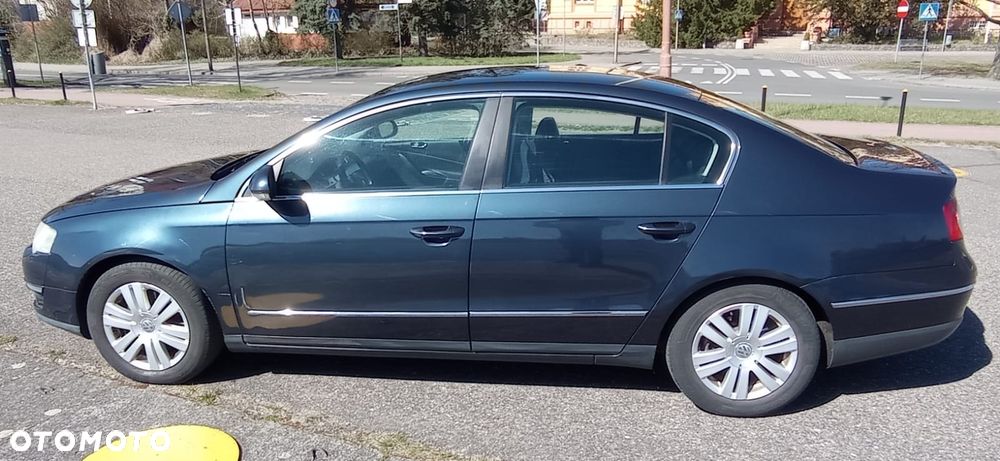 Volkswagen Passat 2.0 TDI DPF Highline - 10