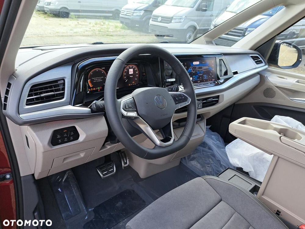 Volkswagen Multivan - 11