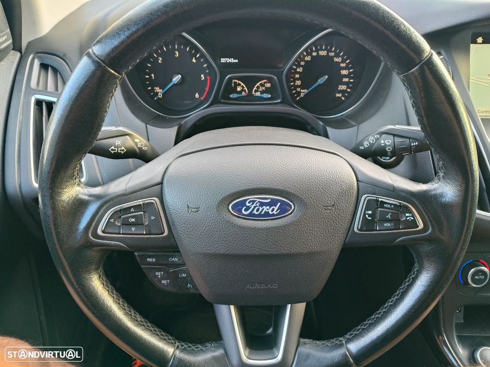 Ford Focus SW 1.5 TDCi EcoBlue Connected - 5