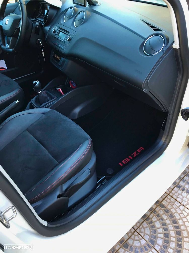 SEAT Ibiza 1.6 TDI FR 30 Anos - 4