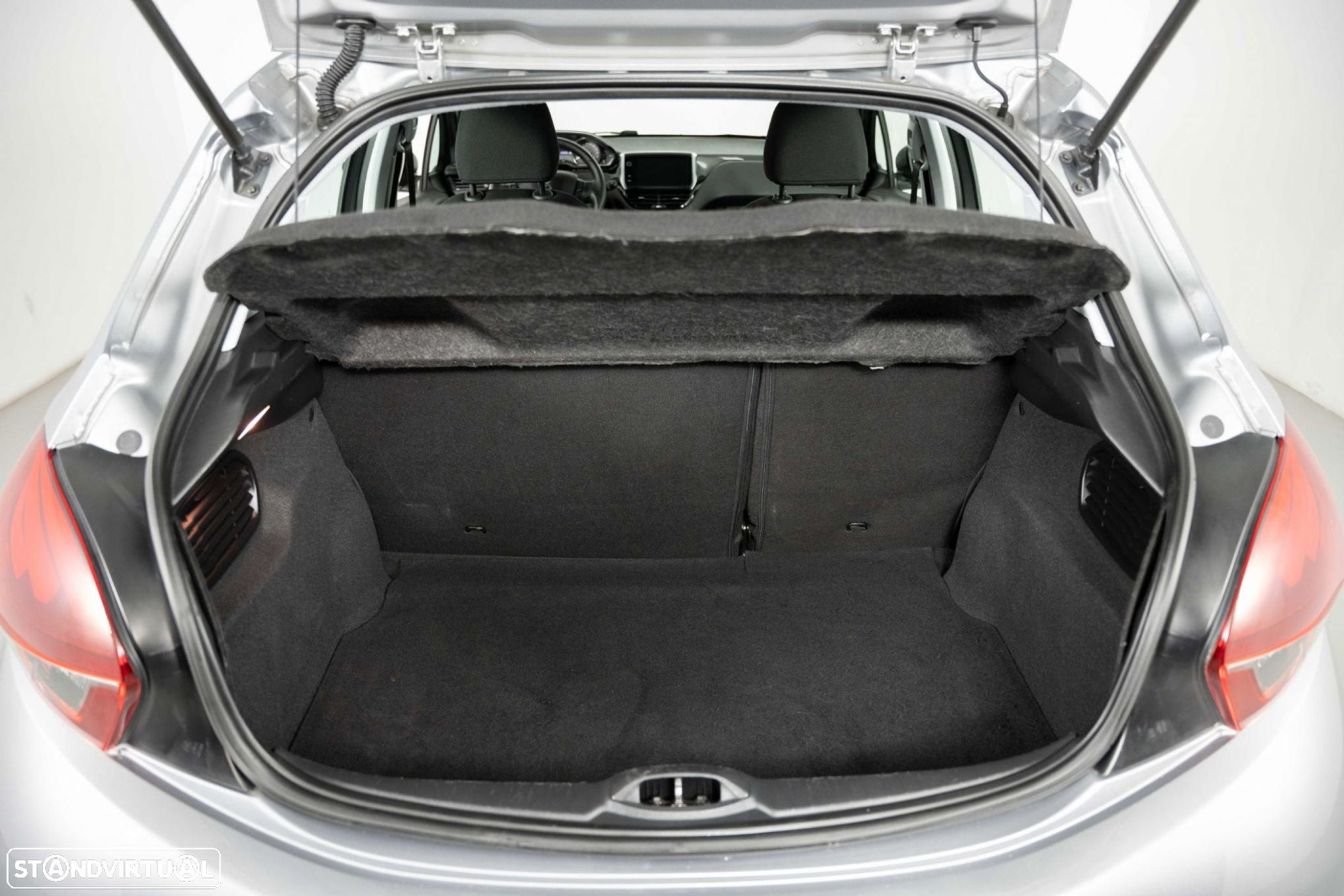 Peugeot 208 1.2 PureTech Active - 12