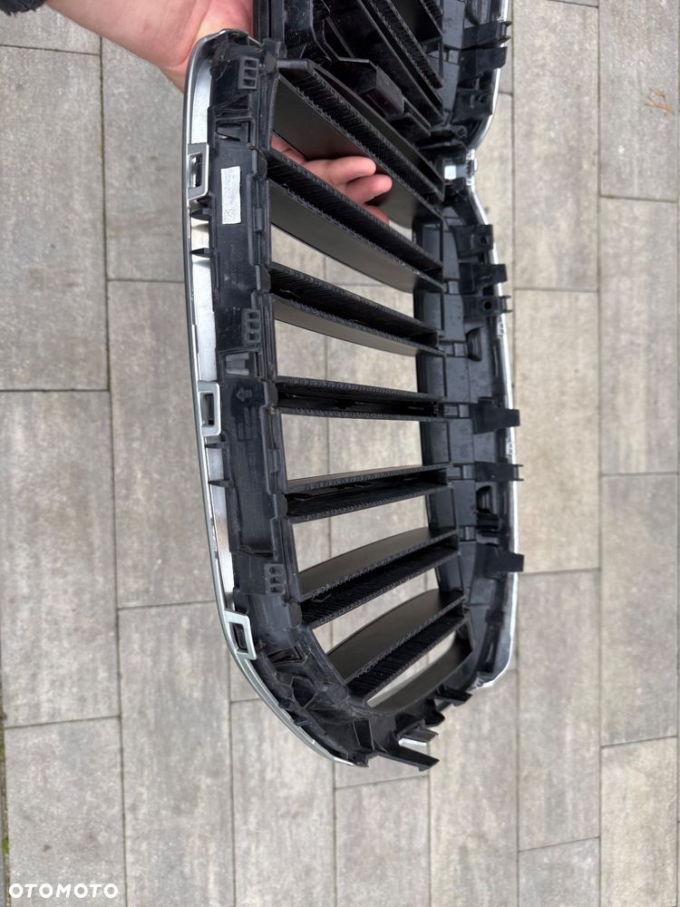 BMW X7 G07 LIFT ATRAPA GRILL NERKI ORG - 5