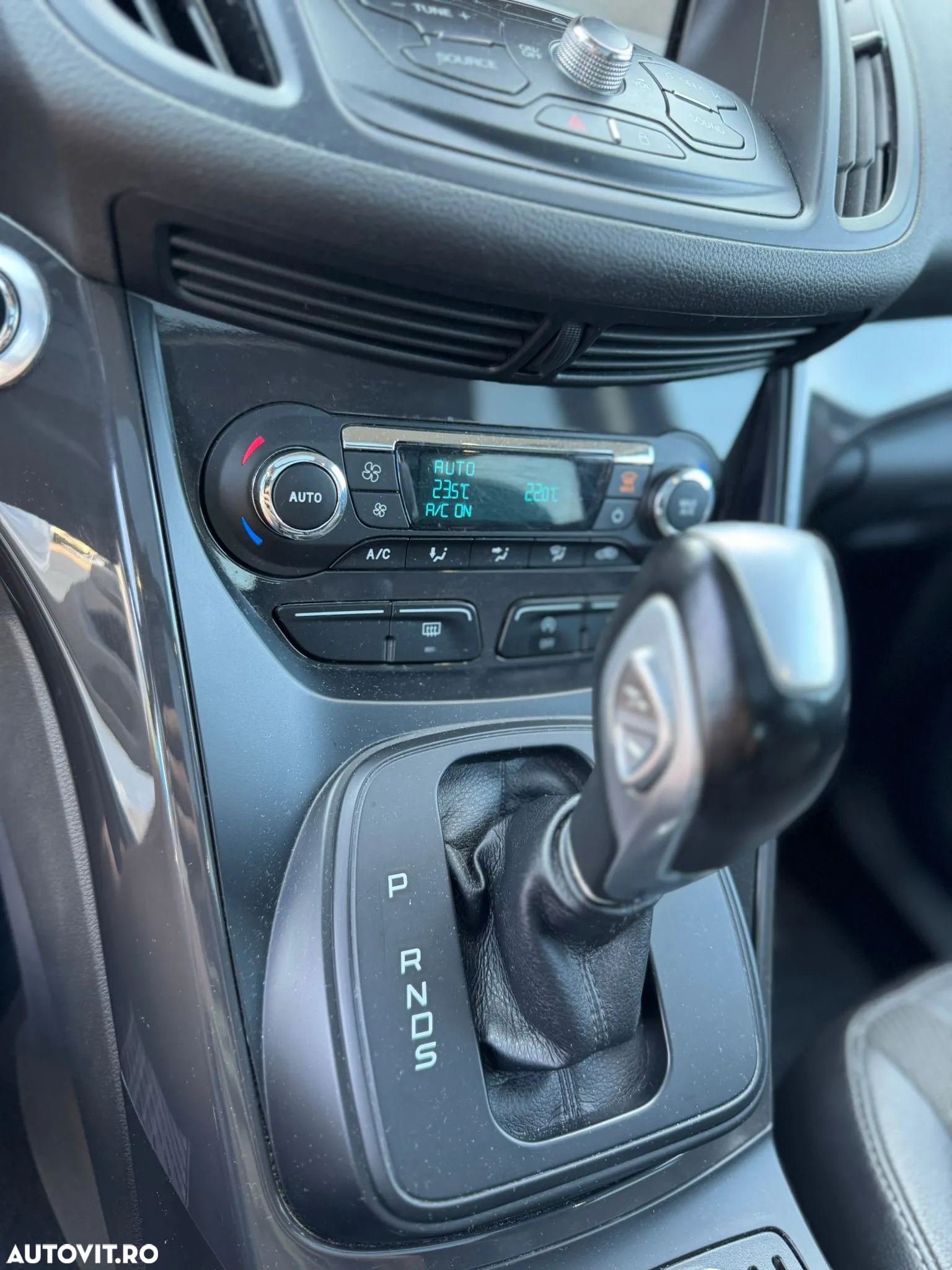Ford Kuga - 13