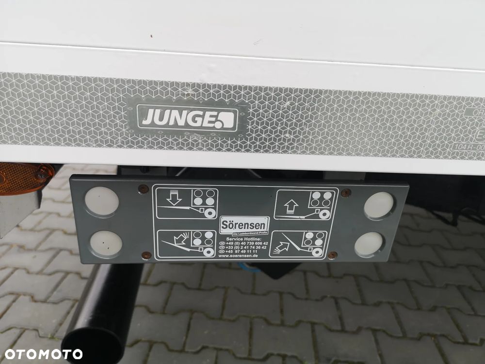 Mitsubishi Fuso Canter 7C18 Kontener + Winda Stan Bardzo Dobry - 15