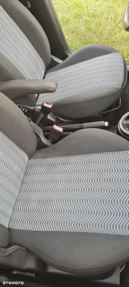 Ford Fusion - 4
