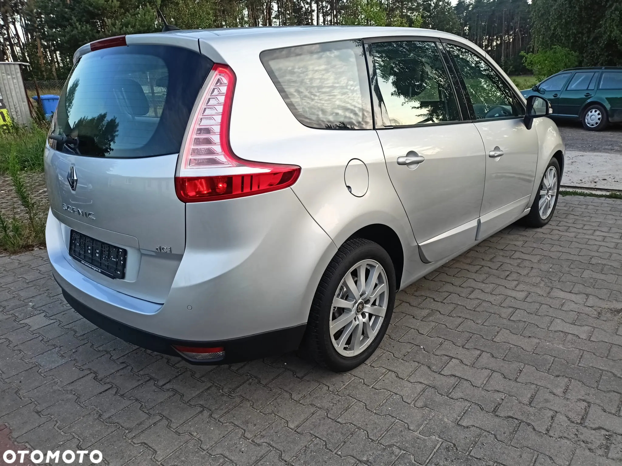 Renault Grand Scenic dCi 150 FAP Luxe - 11