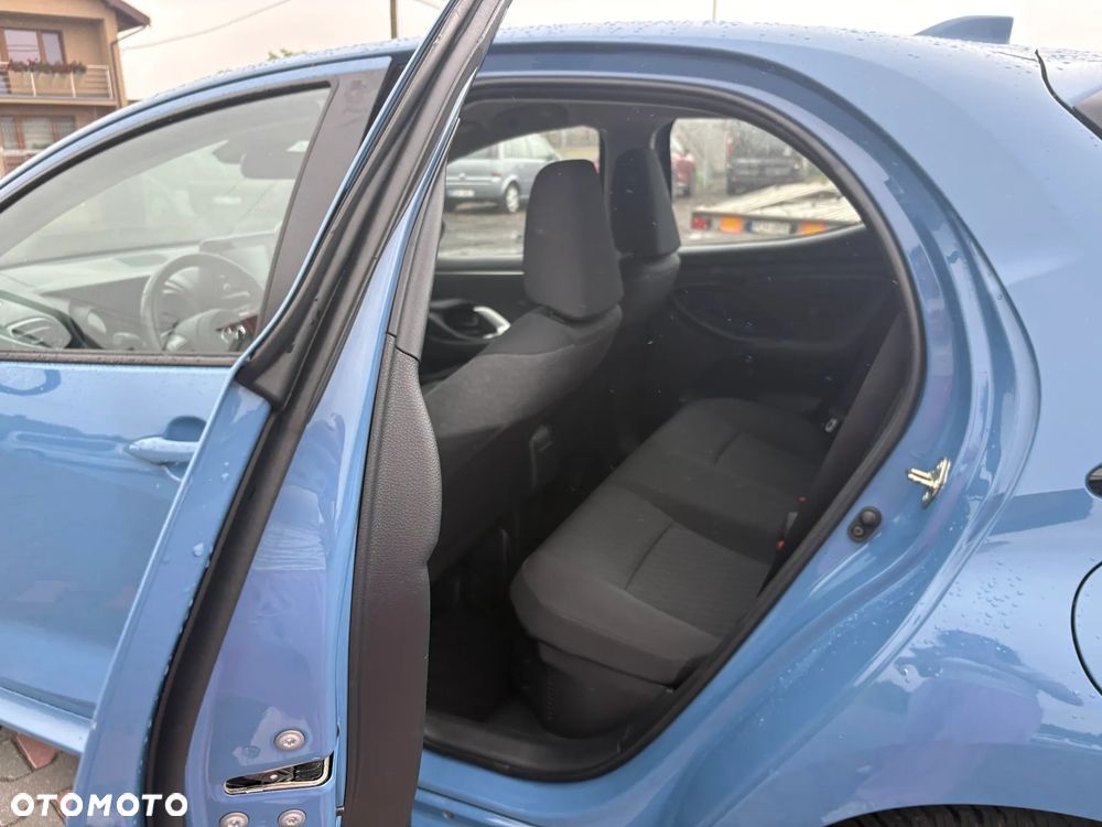 Toyota Yaris - 10