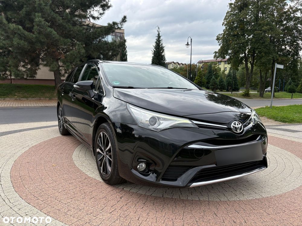 Toyota Avensis Touring Sports 1.8 Team Deutschland - 12
