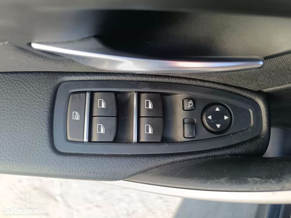 BMW 320 d Edition Luxury Line Purity - 19