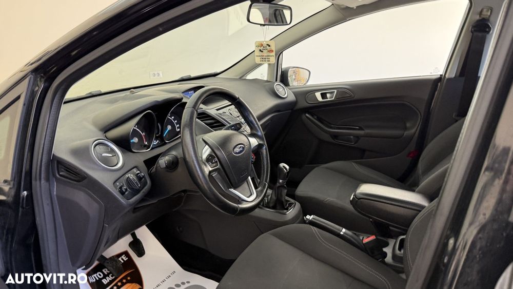 Ford Fiesta - 12