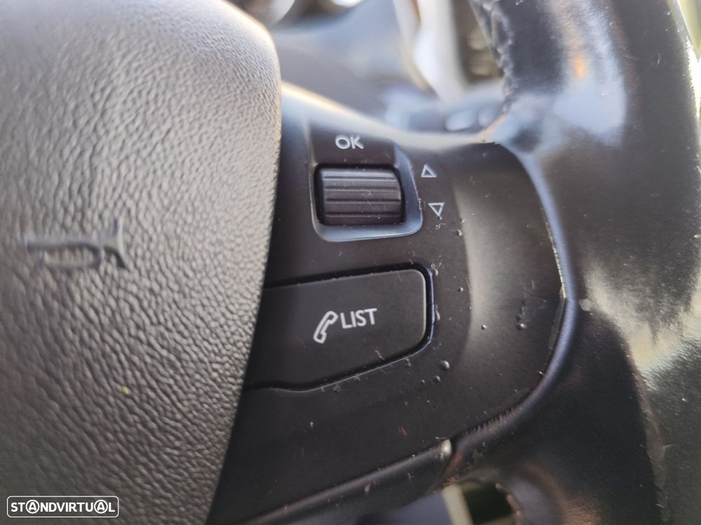 Peugeot 2008 1.2 VTi Active - 16