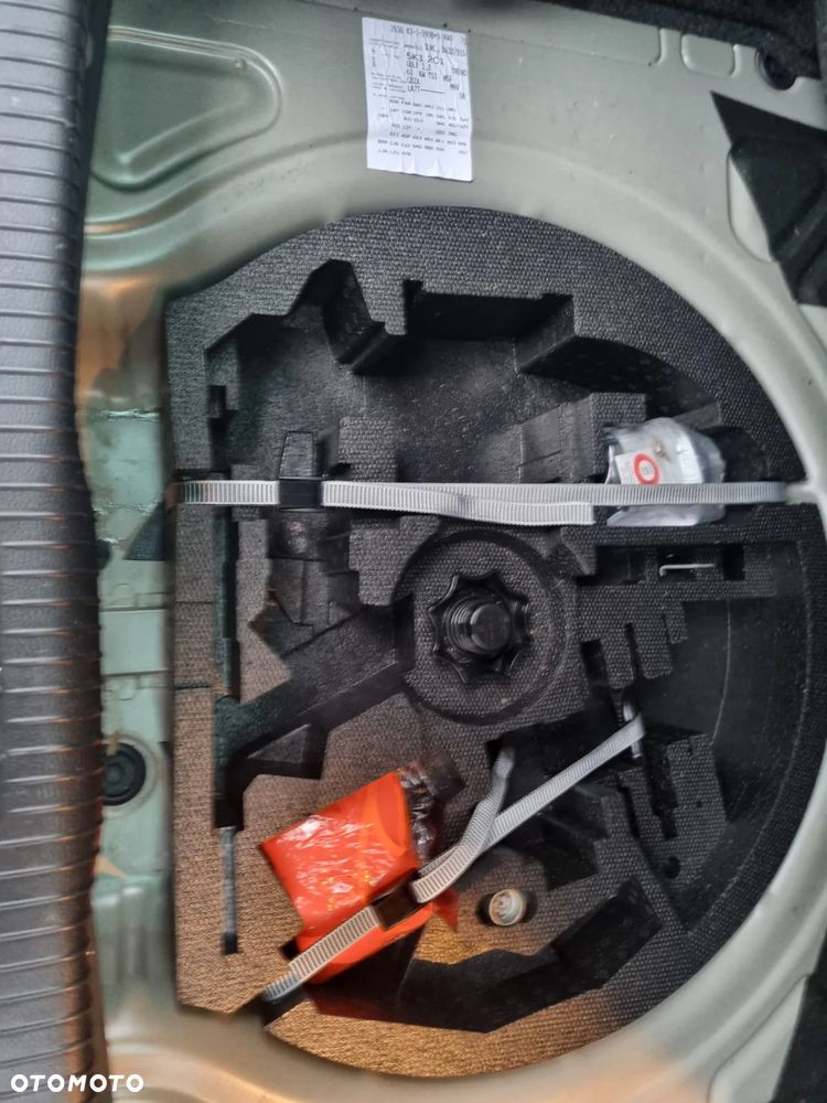 Volkswagen Golf 1.2 TSI MATCH - 32