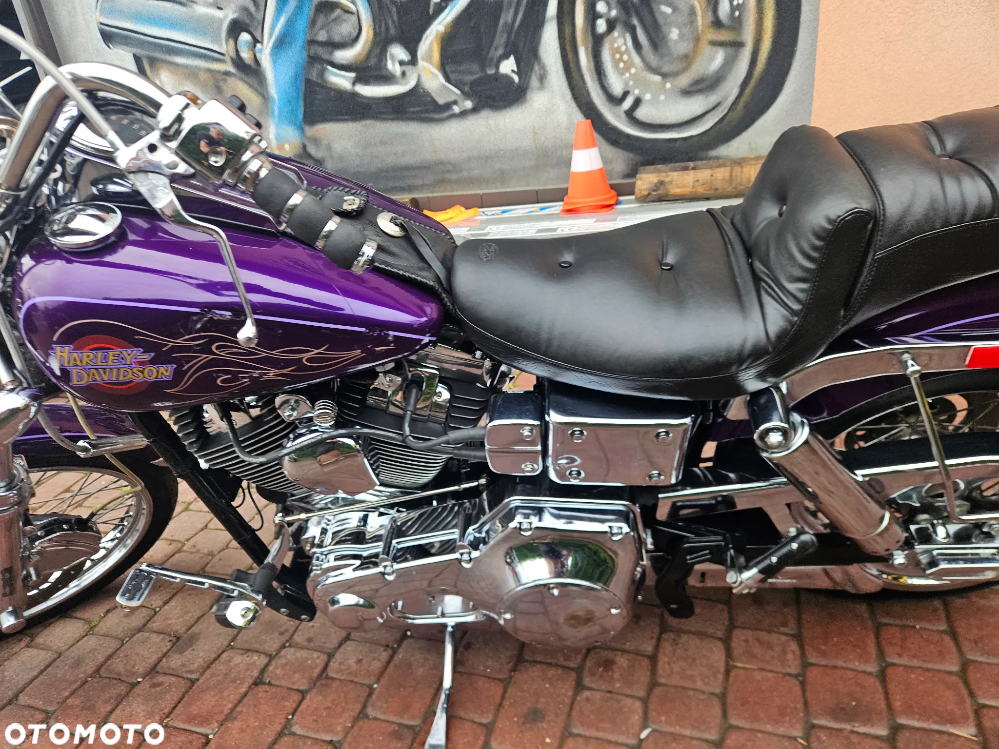 Harley-Davidson Dyna Wide Glide - 18